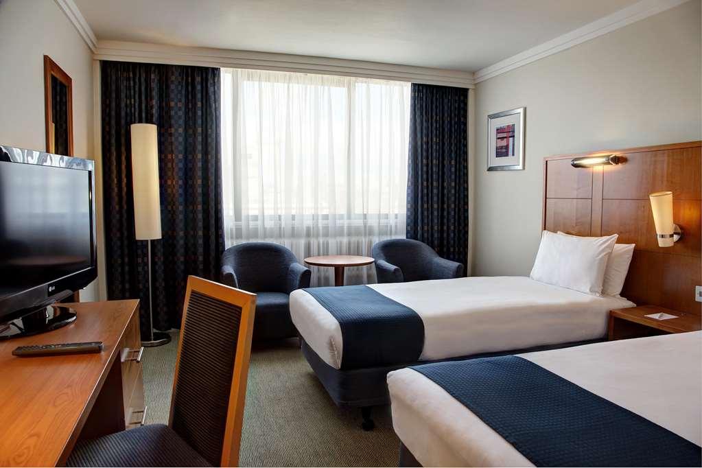 Best Western London Heathrow Ariel Hotel 海斯 客房 照片